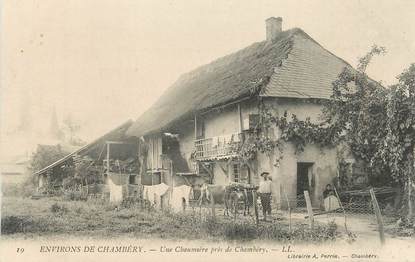 CPA FRANCE 73 "Envierons de Chambéry, Une chaumière".