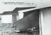 76 Seine Maritime CPSM FRANCE 76 "St Aubin sur Mer, Cabines en ruines après la tempête de 1977".
