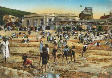 CPSM FRANCE 76 "St Valéry en Caux, Jeux d'enfants sur le sable, le casino".