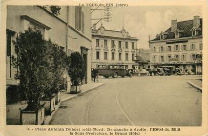 CPA FRANCE 38 "La Tour du Pin, Place Antonin Dubost".