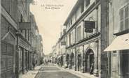 38 Isere CPA FRANCE 38 "La Tour du Pin, Rue d'Italie".