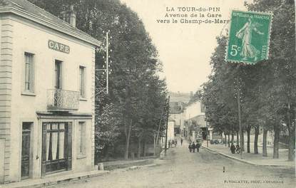 CPA FRANCE 38 "La Tour du Pin, Avenue de la gare".
