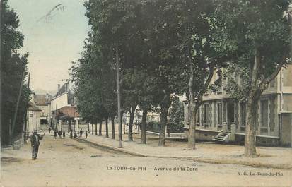 CPA FRANCE 38 "La Tour du Pin, Avenue de la gare".