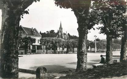 CPSM FRANCE 38 "La Tour du Pin, Le Champ de Mars".