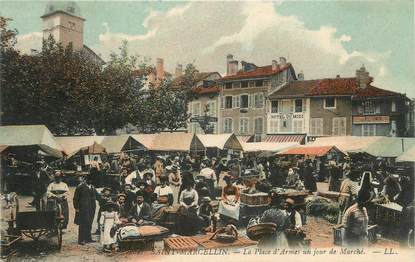 CPA FRANCE 38 " St Marcellin, La place d'armes un jour de marché".