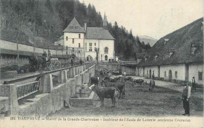 CPA FRANCE 38 " Massif de la Chartreuse, Intérieur de l'école de Laiterie ".