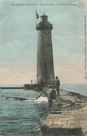 CPA FRANCE 85 " Les Sables d'Olonne, Le phare des barges";