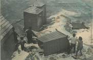 85 Vendee CPA FRANCE 85 " Les Sables d'Olonne, Un raz de marée sur la plage".