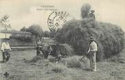 63 Puy De DÔme CPA FRANCE 63 " L'Auvergne, La Fenaison"/ FOLKLORE