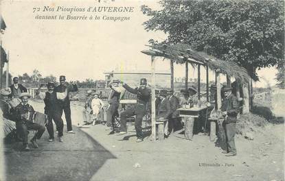 CPA FRANCE 63 " L'Auvergne, Pioupious dansant la bourrée à la campagne"/ FOLKLORE