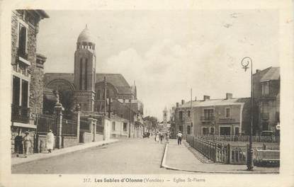 CPA FRANCE 85 " Les Sables d'Olonne, Eglise St Pierre".