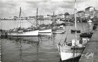 CPSM FRANCE 85 " Les Sables d'Olonne, Le Port".