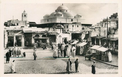 CPA TUNISIE "Tunis, Place Bab Souïka"