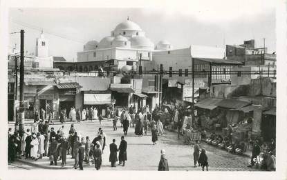 CPSM TUNISIE "Tunis, Place Bab  Souïka"