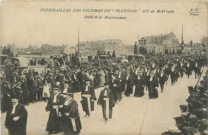 CPA FRANCE 62 "Funérailles des victimes du sous-marin Le Pluviose 1910". / MARINE MILITAIRE / CATASTROPHE