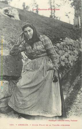 CPA FRANCE 65 " Argelès, Jeune fille de la vallée d'Arrens". / FOLKLORE