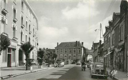 CPSM FRANCE 86 " La Roche Posay, Cours Pasteur".