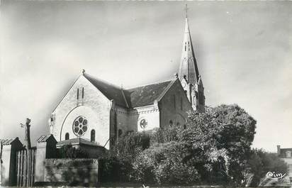 CPSM FRANCE 86 " Les Trois Moutiers, L'église".