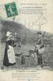 15 Cantal CPA FRANCE 15 "En Auvergne,La bergère et le monsieur". / FOLKLORE