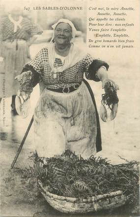 CPA FRANCE 85 "Les Sables d'Olonne, La Mère Annette". / FOLKLORE