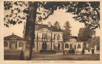 CPA FRANCE 89 " Bléneau, Place de la Mairie".