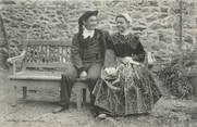 29 Finistere CPA FRANCE 29 " Un couple". / FOLKLORE