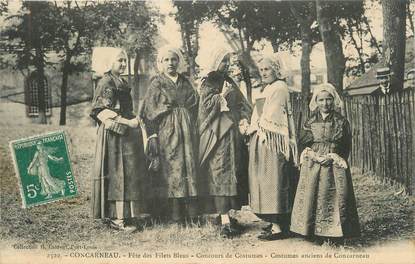 CPA FRANCE 29 "Concarneau, Fêtes des filets bleus, concours de costumes ". / FOLKLORE