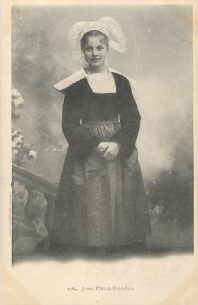 CPA FRANCE 29 " Pont Aven, Jeune fille". FOLKLORE