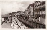 14 Calvado CPSM FRANCE 14 " Cabourg, La place des Anglaiis et la plage".