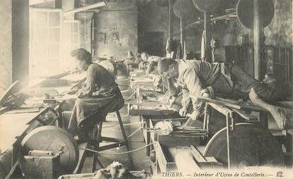 CPA FRANCE 63 "Thiers, intérieur d'Usine de coutellerie"