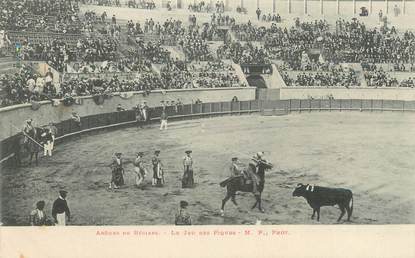 CPA FRANCE 34 " Béziers, Les arènes, le jeu de piques".