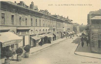 CPA FRANCE 30 " Alès, Rue de l'Hôtel de Ville et Avenue de la Gare".
