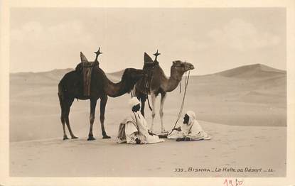 CPA ALGERIE "Biskra, la Halte au désert" / ORIENTALISME / SCÈNES ET TYPES 