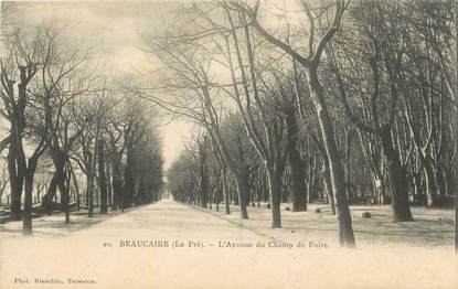 CPA FRANCE 30 "Beaucaire, L'Avenue du champ de foire".