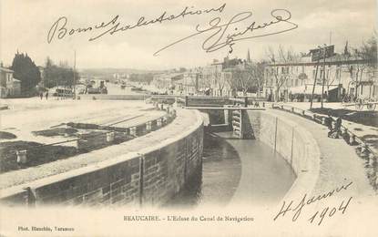 CPA FRANCE 30 "Beaucaire, L'écluse du canal de navigation".