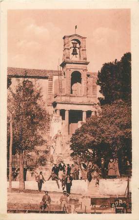 CPA FRANCE 30 " Gallargues, Le temple et le monument aux morts".