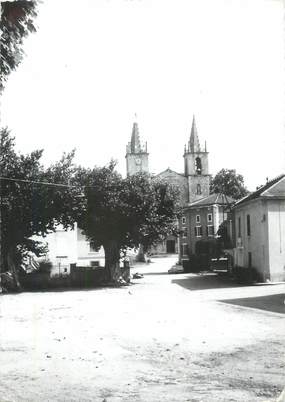 CPSM FRANCE 30 " Goudargues, Place et église".