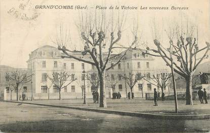 CPA FRANCE 30 " La Grand'Combe, Place de la Victoire les nouveaux bureaux".