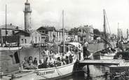 30 Gard CPSM FRANCE 30 " Le Grau du Roi, Promenade en mer".