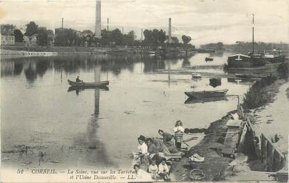 CPA FRANCE 91 " Corbeil, La Seine vue sur les Tarberets et l'Usine Decauville". / LAVEUSE/ DECAUVILLE