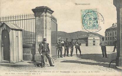 CPA FRANCE 88 " Remiremont, Entrée de la caserne du 15ème chasseurs".