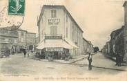 30 Gard CPA FRANCE 30 " St Gilles, Le rond point et l'avenue de Beaucaire".