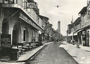 CPSM FRANCE 31 "Villefranche de Lauragais, Rue de la République".