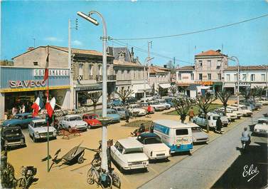 CPSM FRANCE 33 " Pessac, La place de la Nouvelle République".