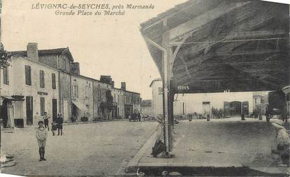 CPA FRANCE 47 " Lévignac de Seyches, Grande place du marché"