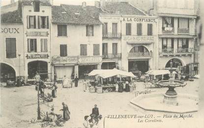 CPA FRANCE 47 " Villeneuve sur Lot, Place du marché, les Cornières".