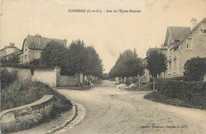 CPA FRANCE 91 " Dourdan, Rue de l'Epine Blanche".