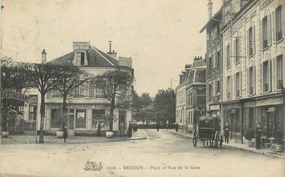 CPA FRANCE 91 "Brunoy, Place et rue de la gare".