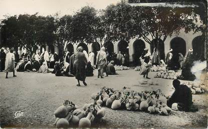 CPSM TUNISIE "Ile de Djerba, le Marché aux Gargoulettes"