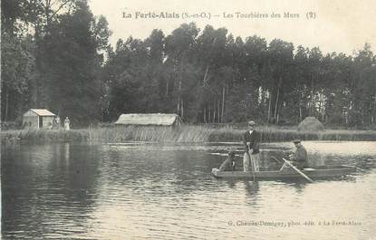 CPA FRANCE 91 " La Ferté Alais, Les tourbières des Murs".